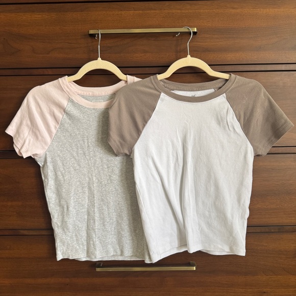 Hollister Raglan Baby Tee Set Pink & Heather Gray & White with Taupe Sleeves - Picture 2 of 9